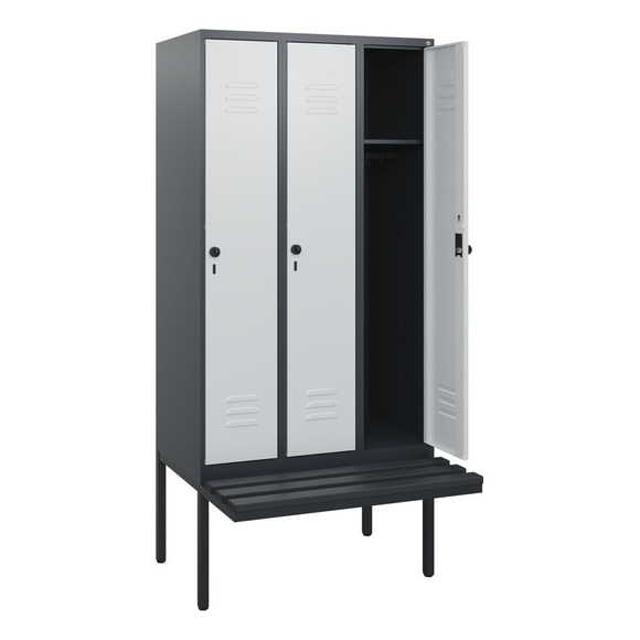C+P Spind Classic PLUS, 3 Abteile, HxBxT 1.950 x 900 x 815 mm, für Vorhängeschloss, auskragende Bank aus Kunststoff, anthrazitgrau, lichtgrau
