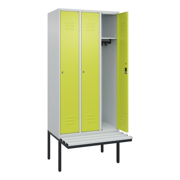 C+P Spind Classic PLUS, 3 Abteile, HxBxT 2.120 x 900 x 815 mm, Zylinderschloss, auskragende Bank aus Kunststoff, lichtgrau, clowngrün