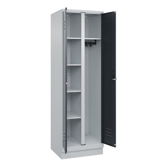 C+P Putzmittelspind Classic PLUS, 1 Abteil, Trennwand mittig, lichtgrau / grau, B 600 mm, mit Bodensockel, Drehriegel