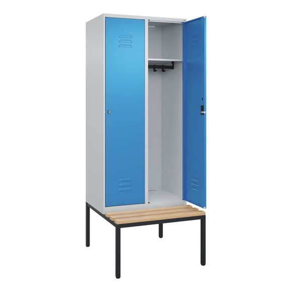 C+P Spind Classic PLUS Sitzbank, 2 Abteile, lichtgrau / lichtblau, B 800 mm, Zylinderschloss, untergebaut, Buche-Hartholz