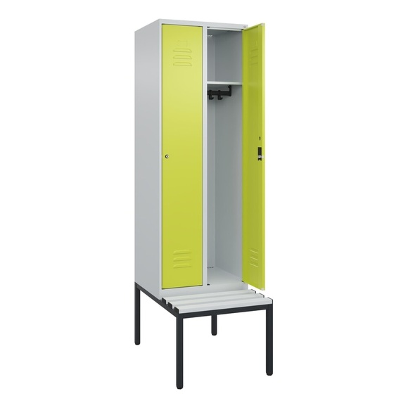 C+P Spind Classic PLUS, 2 Abteile, HxBxT 2.120 x 600 x 815 mm, Zylinderschloss, untergebaute Bank aus Kunststoff, lichtgrau, clowngrün