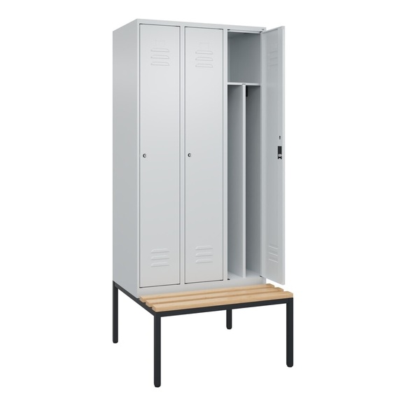 C+P Spind Classic PLUS Sitzbank, 3 Abteile, mittig, lichtgrau, B 900 mm, Zylinderschloss, untergebaut, Buche-Hartholz