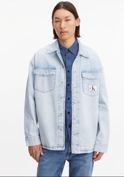 Calvin Klein Jeans Jeanshemd »OVERSIZED UTILITY SHIRT JACKET«, mit Calvin Klein Logo-Badge auf der Brusttasche