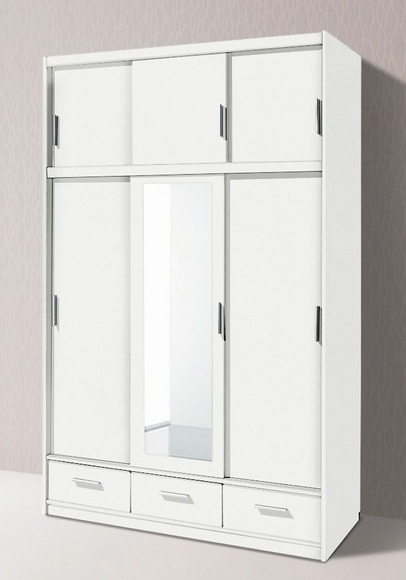 priess Kleiderschrank