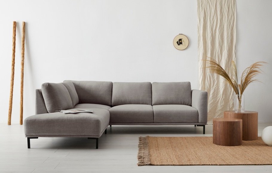 GOODproduct Ecksofa »Fillin«, Struktur-Bezug hergestellt aus recycelten PET-Flaschen, mit losen Rückenkissen und Metallbeinen