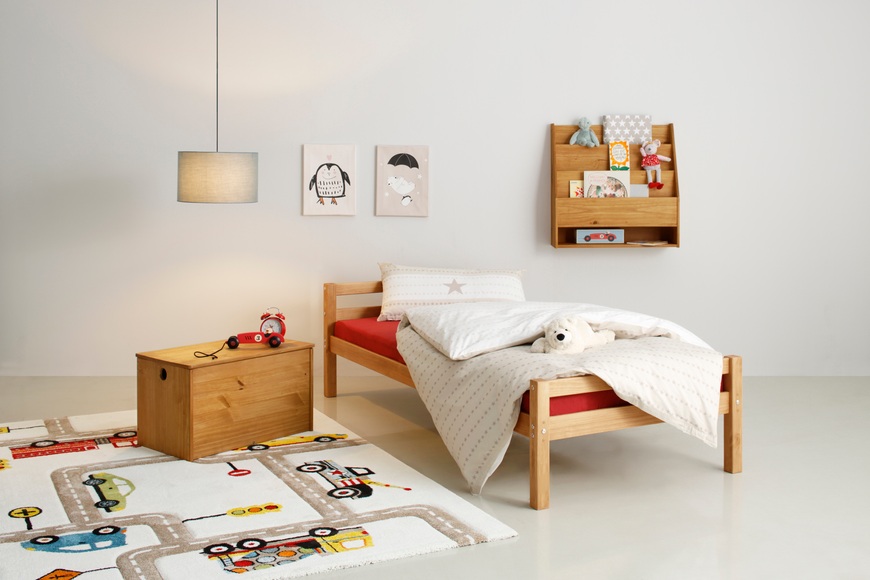 Lüttenhütt Kinderbett »Alpi«, Einzelbett aus schönem massivem Kiefernholz, inklusive Lattenrost, in verschiedenen Farbvarianten enthältlich, Liefefläche 90x200 cm