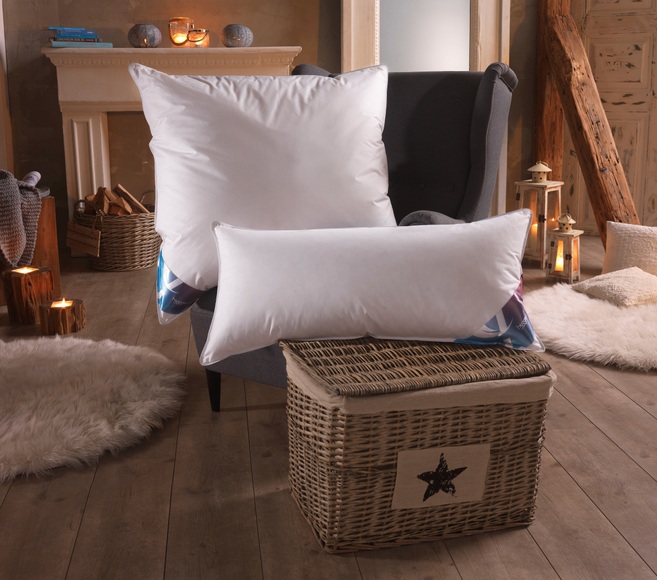 hyggehome Daunenkissen »Hygge Home Plissee (biobasiert) 3-Kammer-Kissen«, Füllung: Aussenkammer mit 90% Daunen, 10% Federn, (1 St.)