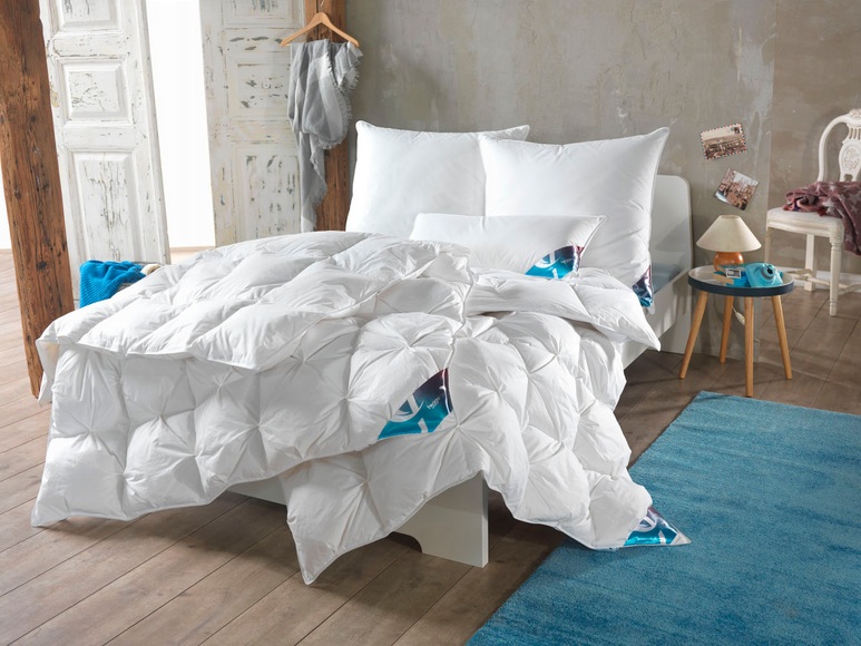 Haeussling Daunenbettdecke »Hygge Home, eine der besten jemals getesteten Daunendecken«, normal, Füllung weisse, neue 90% Daunen und 10% Federn, Kl. 1, Bezug 100% Baumwolle, (1 St.), 