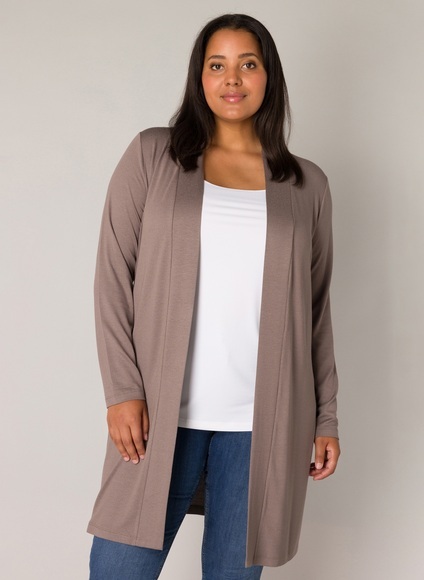 Base Level Curvy Longstrickjacke 