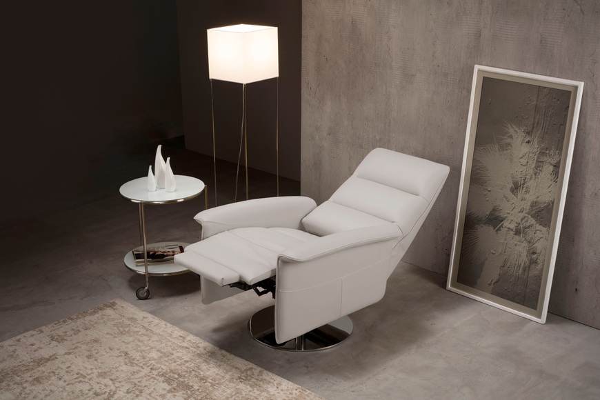 Egoitaliano Sessel »Kelly«, drehbar, manuelle Relaxfunktion mit Push-Back-Mechanismus