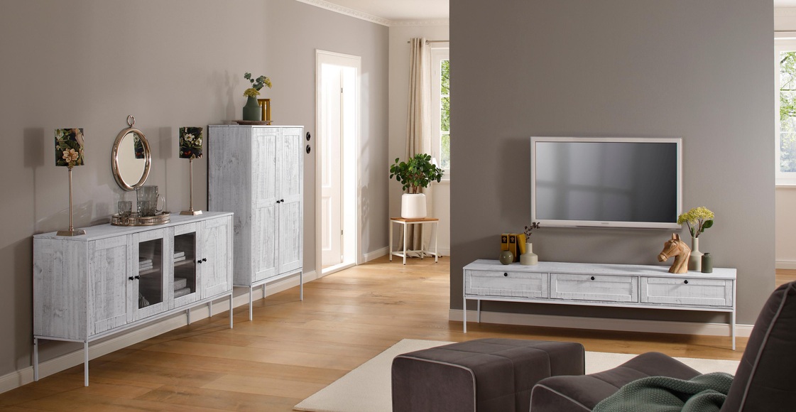 Home affaire Sideboard »Freya«, mit 2 Holztüren und 2 Glastüren, Metallgriffen, aus Massivholz, Breite 165 cm