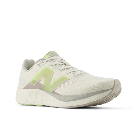 New Balance Laufschuh 