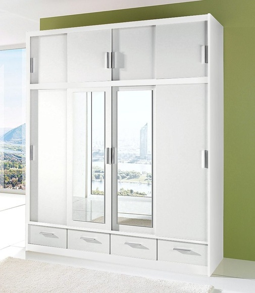 priess Kleiderschrank