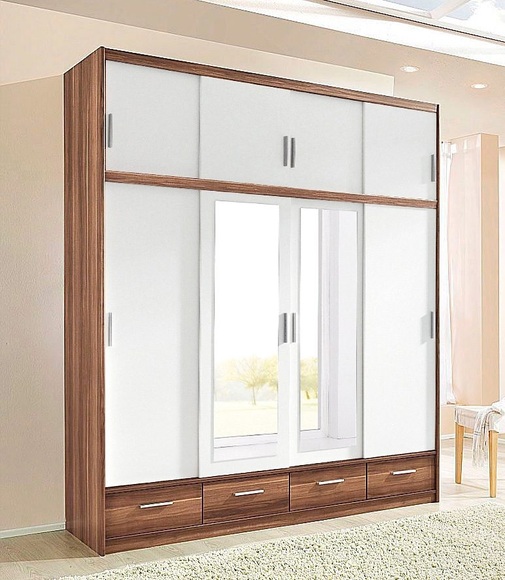 priess Kleiderschrank