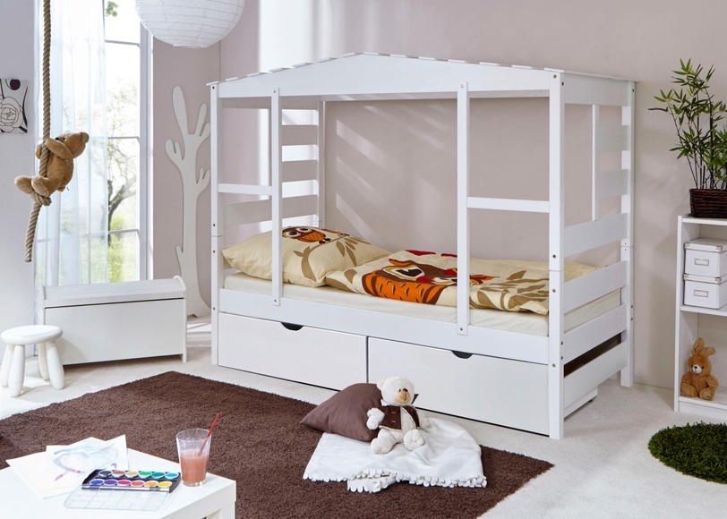 Ticaa Kinderbett in Hausoptik »Lio« aus massiver Kiefer, mit Schubkästen »Melanie«