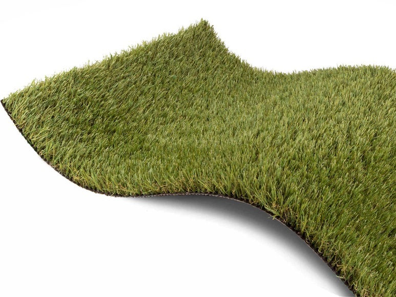 Primaflor-Ideen in Textil Kunstrasen »Kunstrasen KORSIKA«, rechteckig, 32 mm Höhe, Rasenteppich, realistische Optik, mit Drainagefunktion, strapazierfähig, witterungsbeständig & wasserfest, In- und Outdoor geeignet, ideal für Balkon & Terrasse