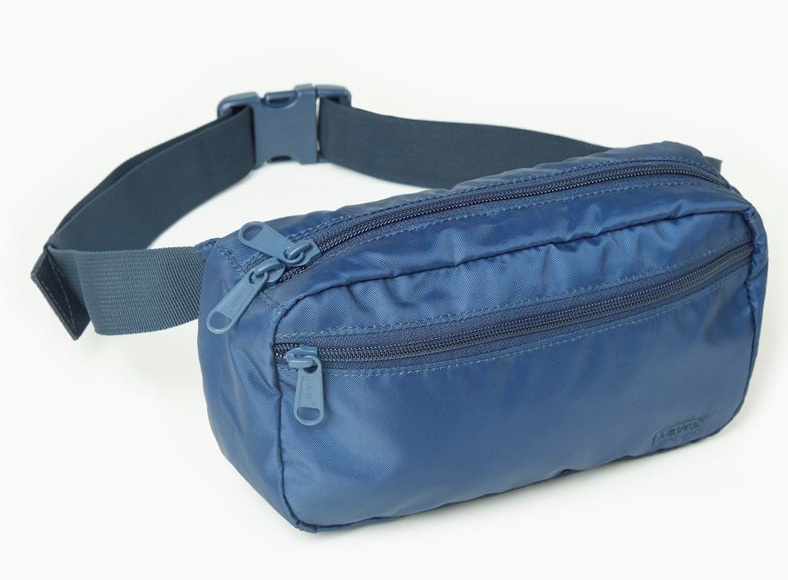 Levi's® Bauchtasche »Medium Banan Sling Embroidered Batwing«