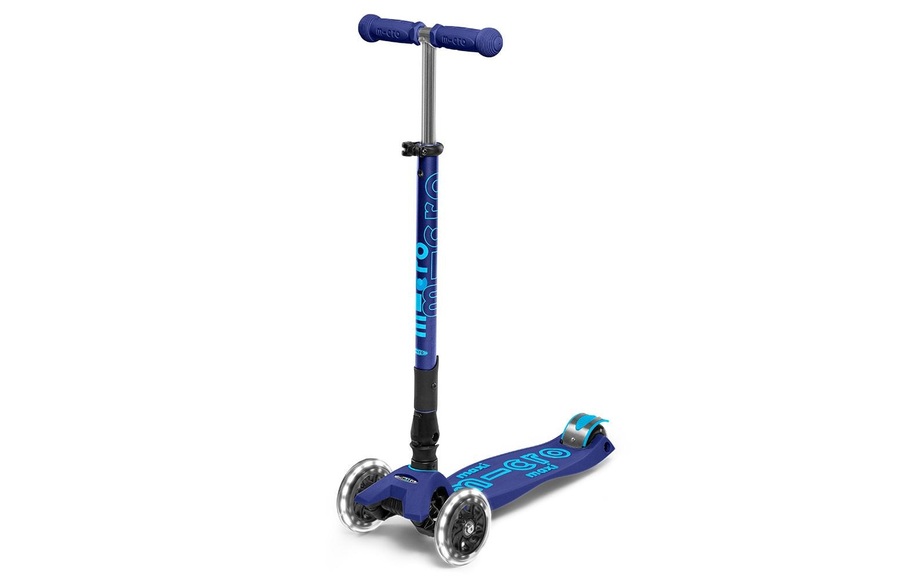 Micro Maxi Deluxe Foldable LED Scooter