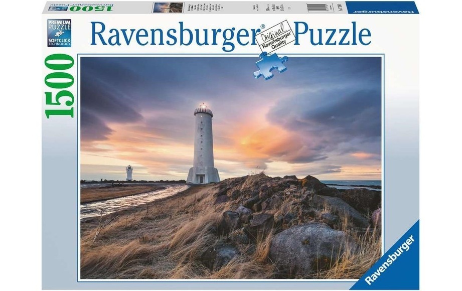 Magische Stimmung über dem Leuchtturm von Akranes, Island