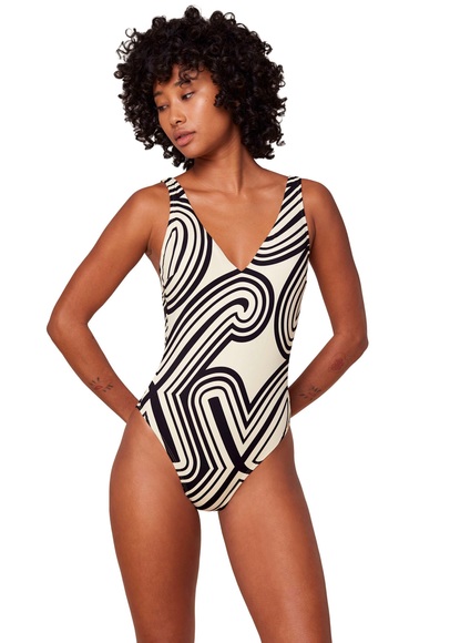 Triumph Badeanzug »Flex Smart Summer OP 08 pt«, Triumph-Logodruck