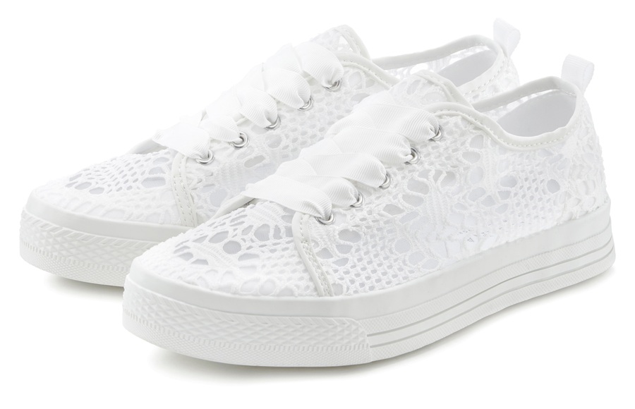 LASCANA Sneaker, mit modischer Spitze und leichter Plateausohle