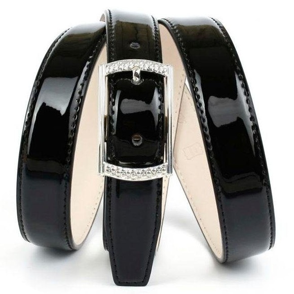 Anthoni Crown 2, 4 cm schmaler Lackledergürtel in Schwarz