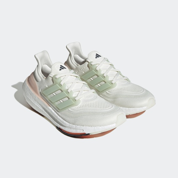 adidas Performance Laufschuh »Ultraboost Light Laufschuh«