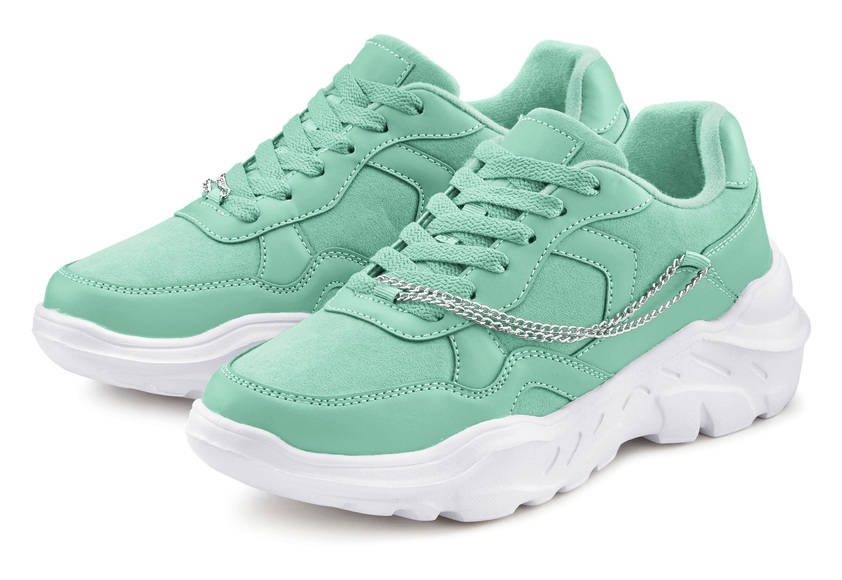 LASCANA Sneaker, mit Chunky-Sohle und Ketten-Element VEGAN