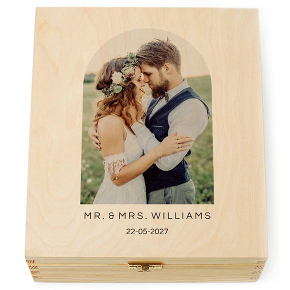 Erinnerungsbox aus Holz personalisiert mit Gravur| Massgeschneidert für Ihr Kind | Ideal, um all die kleinen Erinnerungen aufzubewahren | Personalisierte Aufbewahrungsbox