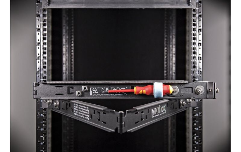 PATCHBOX 19 Montagehilfe dritte Hand Setup - für Geräte bis 50KG, oder als Laptopstand