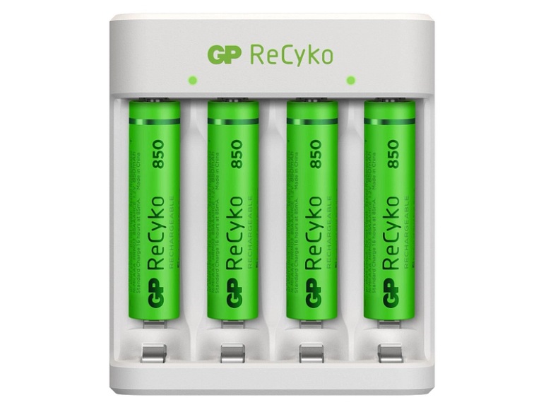 GP Batteries E411 + 4x ReCyko+ Micro Rundzellen-Ladegerät inkl. Akkus NiMH Micro (AAA), Mignon (AA)
