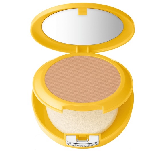 Clinique Sun SPF 30 Mineral Powder Makeup Moderately Fair