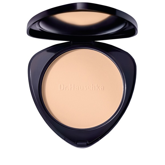 Dr. Hauschka Compact Powder 02 chestnut
