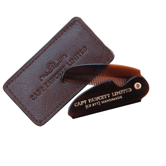 iPhone 8 / iPhone 7 Leder Bookstyle Tasche im Holz Look - Rotbraun
