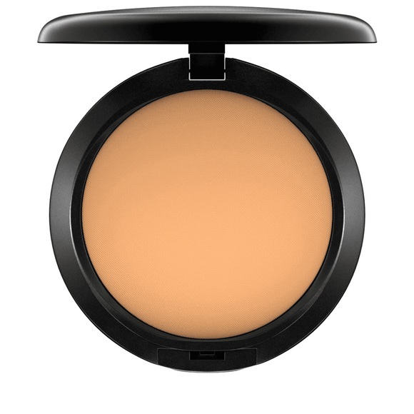 MAC Studio Fix Powder + Foundation NC45 Studio Fix Powder + Foundation 15g
