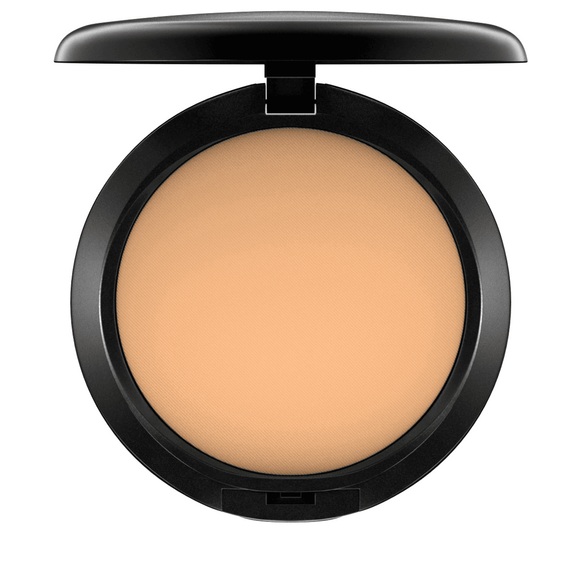 MAC Studio Fix Powder + Foundation C6 Studio Fix Powder + Foundation 15g