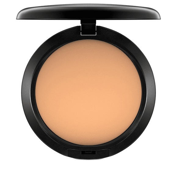 MAC Studio Fix Powder + Foundation C7 Studio Fix Powder + Foundation 15g