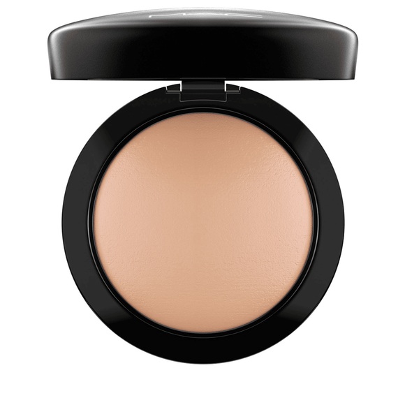 MAC Medium Dark Mineralize Skinfinish Natural Puder 10g