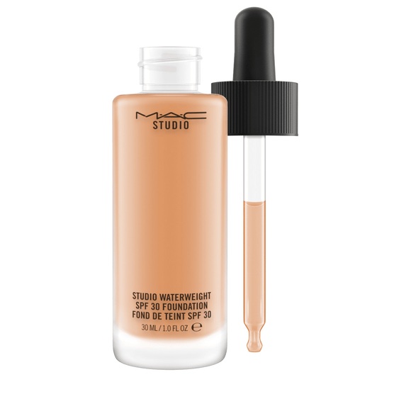 MAC NC44 Studio Waterweight SPF 30/PA++ Foundation 30ml