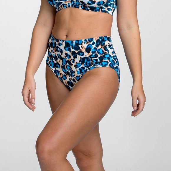 Bikini-Slip Jungle Summers