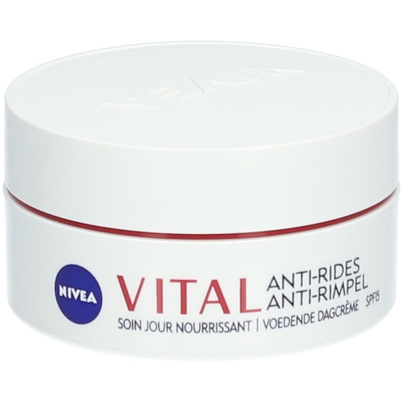 NIVEA Vital Ultra nährende Anti-Falten Ultra nährende Tagespflege SPF15