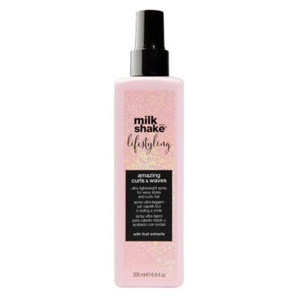 milk_shake lifestyling - amazing curls & waves ultra-lightweight spray