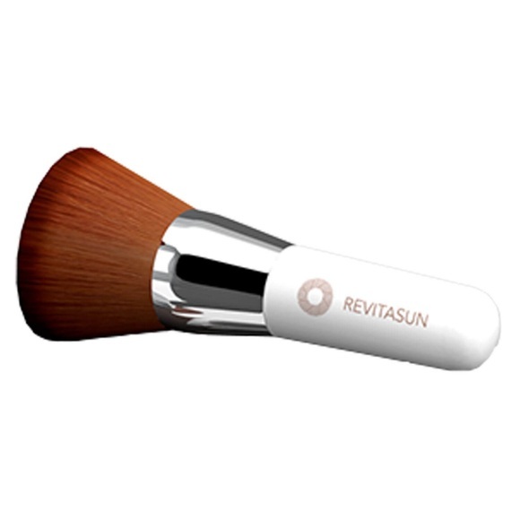 RevitaSun Flat Kabuki Brush Pinsel