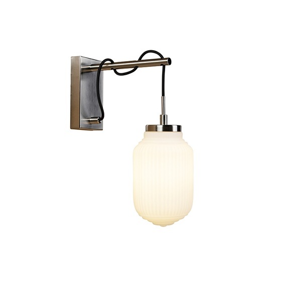 Art Deco Wandleuchte Stahl mit Opalglas - Bolsena