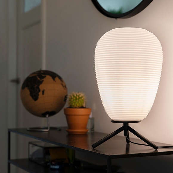 Design Tischlampe aus schwarzem Glas 24 cm mit Opalglas - Hero