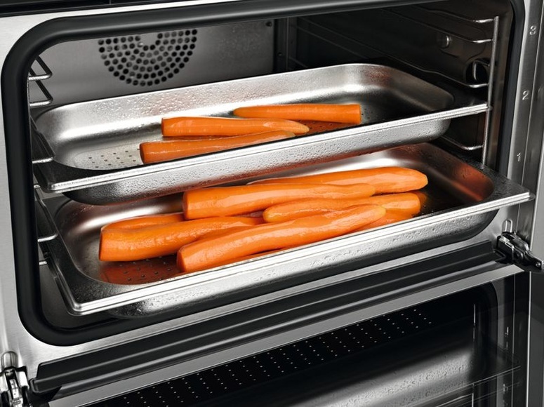 Miele Combi-Dampfgarer XL mit Frisch- und Abwasseranschluss zum Dampfgaren, Backen, Braten mit kabellosem Speisenthermometer + Menügaren. DGC 7845