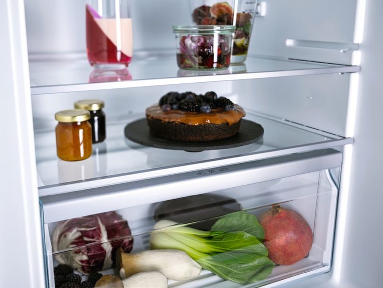 Miele Einbau-Kühlschrank mit integriertem 4*-Gefrierfach und LED Beleuchtung für mehr Komfort. K 7114 E