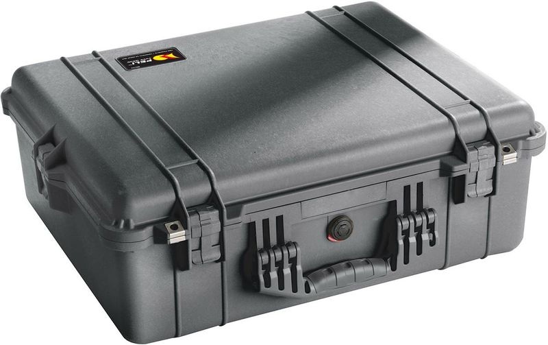 PELI Schutzkoffer aus PP Inhalt 47,1 l, LxBxH 616 x 494 x 220 mm mit Würfelschaumstoff, schwarz