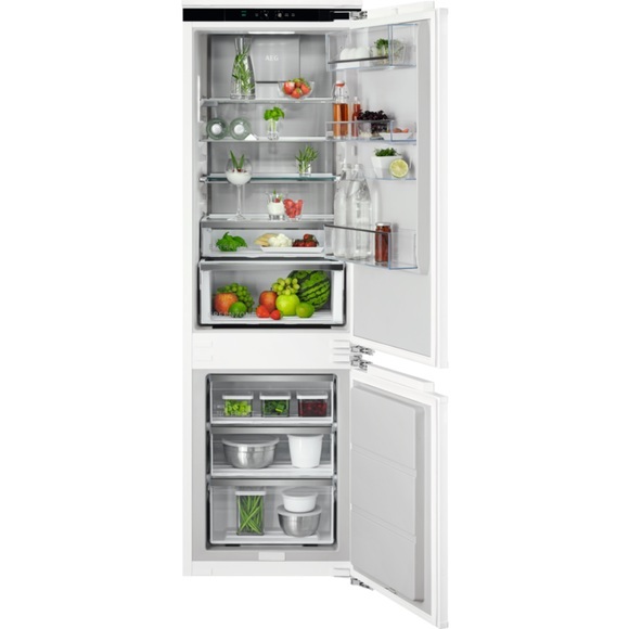 AEG TSC8M181CC Einbau-Kühl-Gefrierkombination / Serie 8000 mit Cooling 360° / 1780 mm / Gefrierteil unten / 245 L / NoFrost / Festtür / C, 925553003