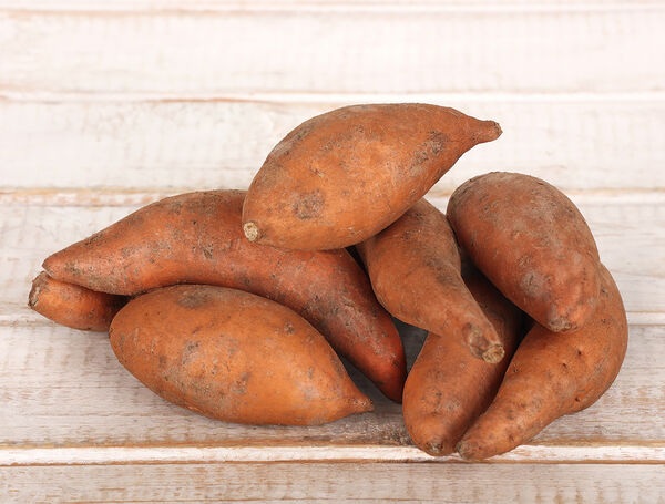 Bio Süsskartoffeln, gewaschen
